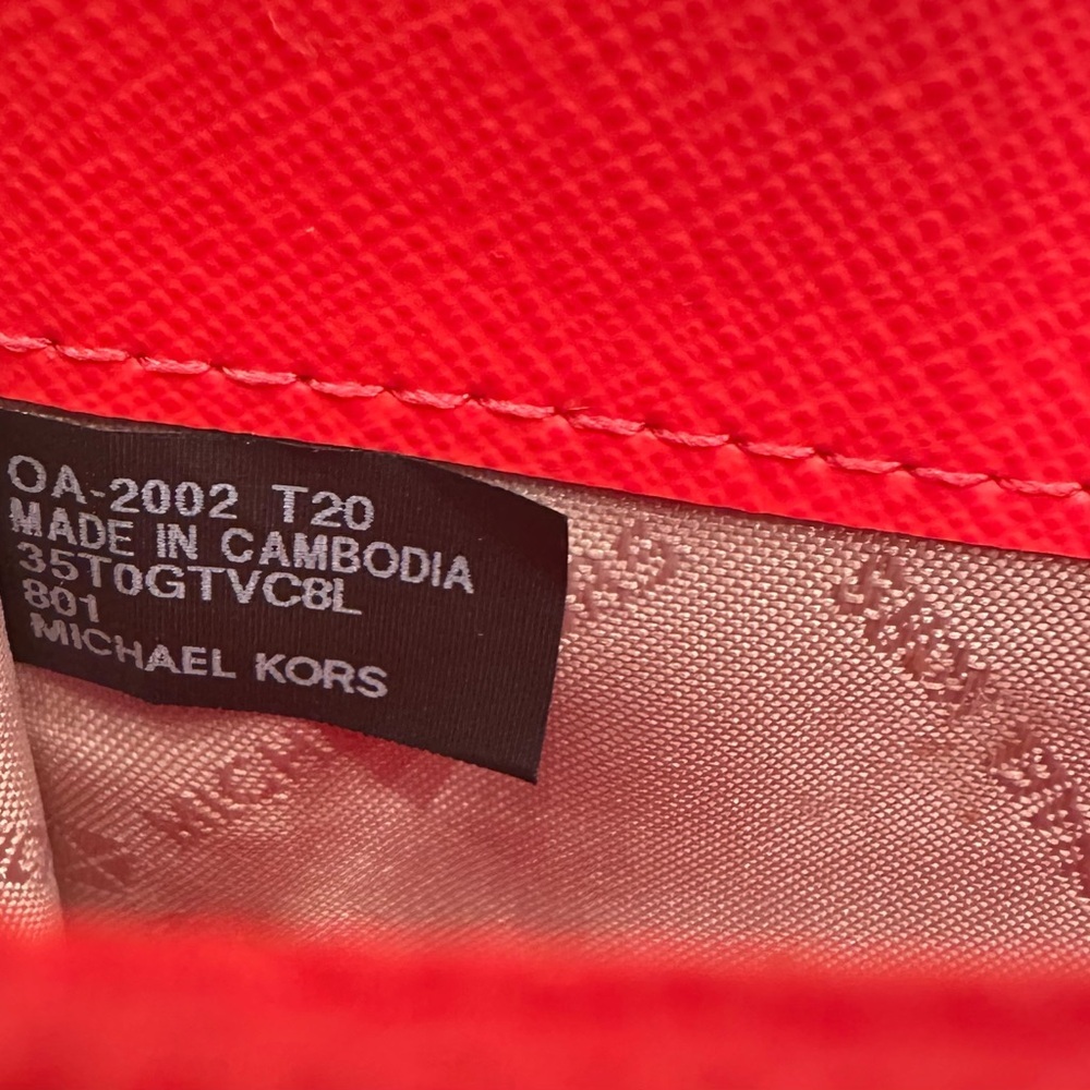 Michael Kors Jet Set Travel 3-in-1 Crossbody Bag Purse - Color: Coral Reef - Picture 6 of 10